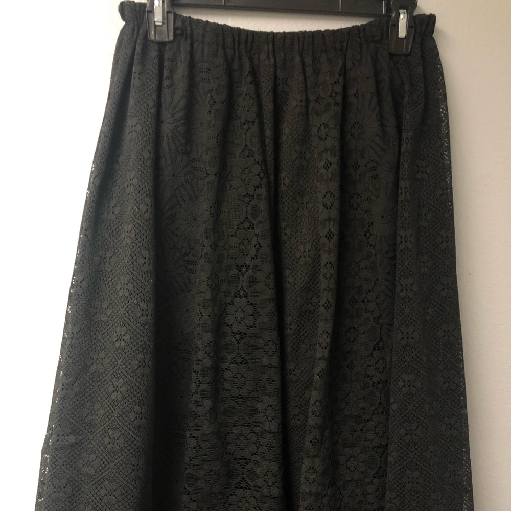 Black Lace High-Waisted Skirt